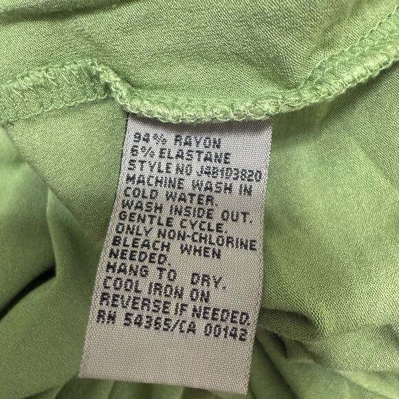 TanJay Women's Top Size M Olive Green 3/4 Sleeve NWOT V Neck Design Blouse Shirt - Picture 5 of 5